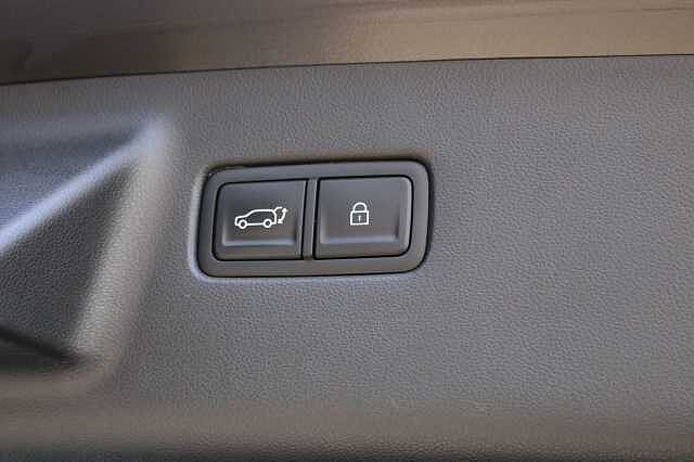 Hyundai SANTA FE 1.6 h T-GDi Calligraphy Auto Euro 6 (s/s) 5dr (7Seat) Black