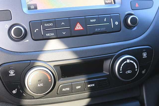 Hyundai I10 1.2 Premium SE Euro 6 5dr Red