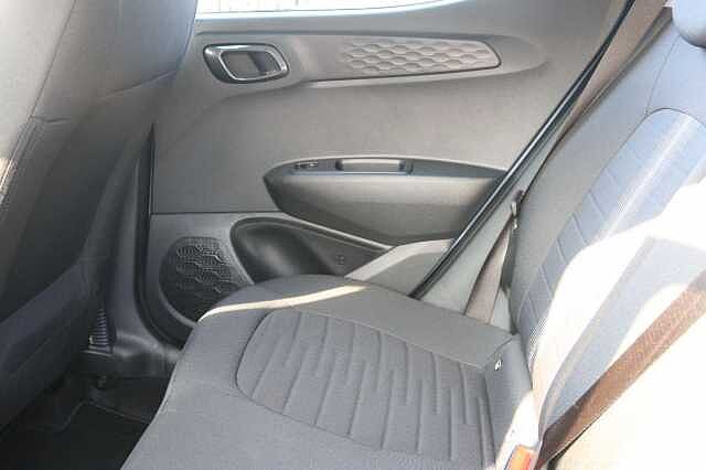 Hyundai i10 1.2 Advance 5dr Auto