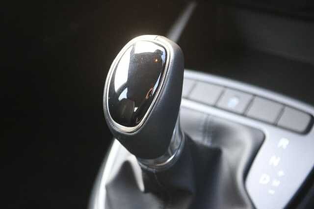 Hyundai i10 1.2 Advance 5dr Auto