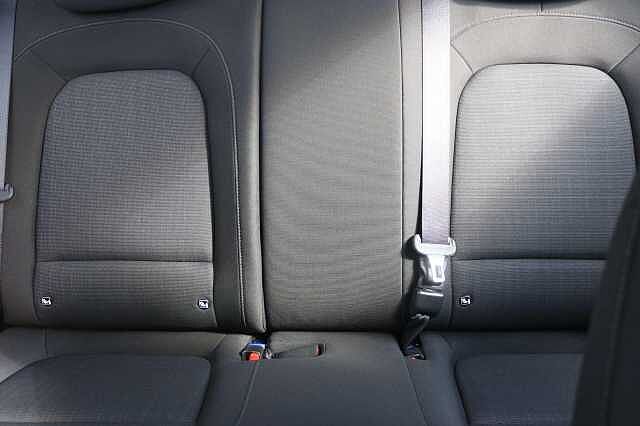 Hyundai KONA 1.6 h-GDi SE Connect DCT Euro 6 (s/s) 5dr Black