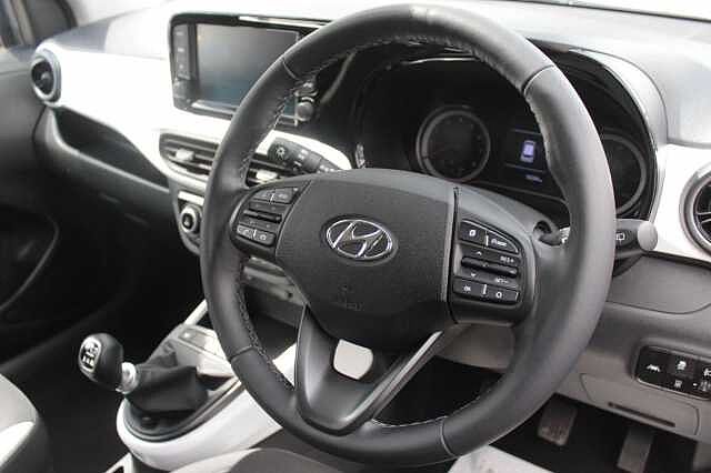 Hyundai I10 1.0 MPi Premium 5dr Red