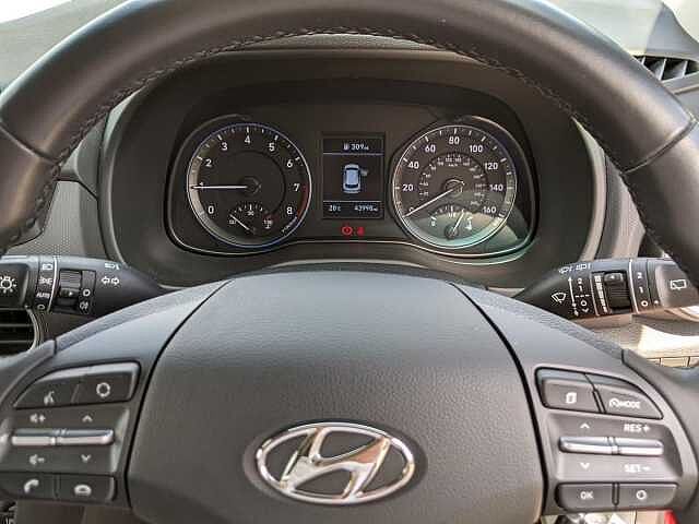 Hyundai KONA 1.0T GDi Play Edition 5dr Red