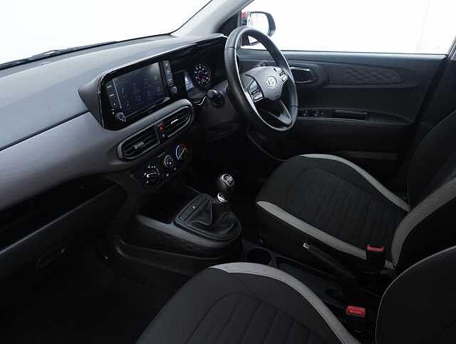 Hyundai I10 1.2 SE Connect Hatchback 5dr Petrol Manual Euro 6 (s/s) (84 ps) Dragon Red