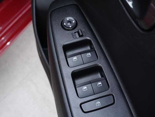 Hyundai I10 1.2 SE Connect Hatchback 5dr Petrol Manual Euro 6 (s/s) (84 ps) Dragon Red