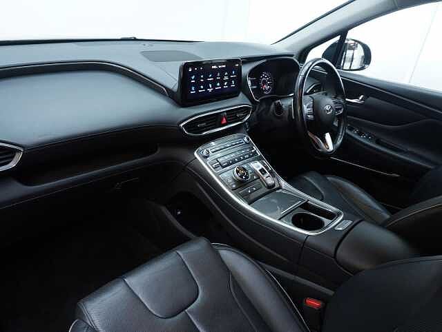Hyundai SANTA FE 1.6 T-GDi 13.8kWh Premium SUV 5dr Petrol Plug-in Hybrid Auto 4WD Euro 6 (s/s) (2 Black