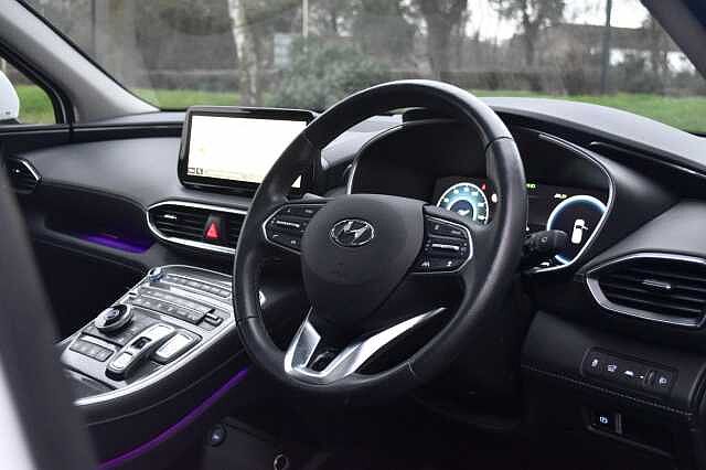 Hyundai SANTA FE 1.6 TGDi Hybrid Ultimate 5dr Auto White