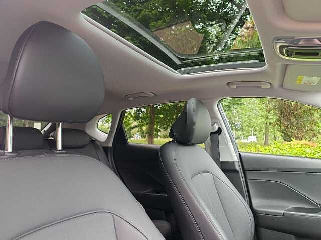 Hyundai KONA 1.6 Hybrid 129 Ultimate 5dr DCT Black