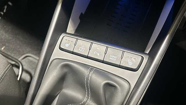 Hyundai I20 i20 5Dr HAT 1.0 T-gdi 90ps Tech Line Phantom Black