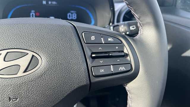 Hyundai i10 i10 5Dr HAT 1.2 MPi 79ps Premium NAV AU