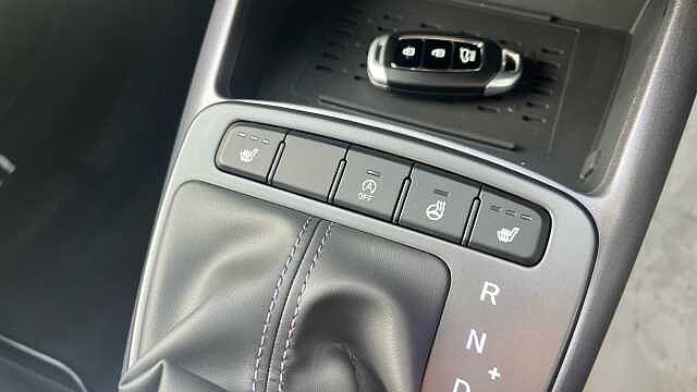 Hyundai i10 i10 5Dr HAT 1.2 MPi 79ps Premium NAV AU