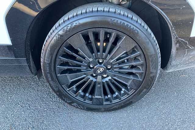 Hyundai SANTA FE CALLIGRAPHY White