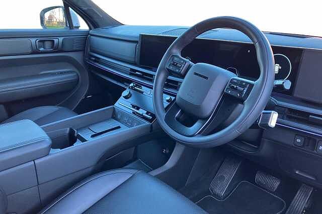 Hyundai SANTA FE CALLIGRAPHY White