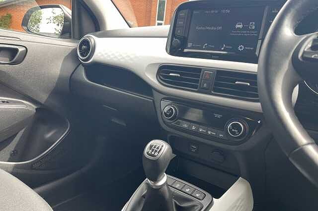 Hyundai I10 MPI PREMIUM Red