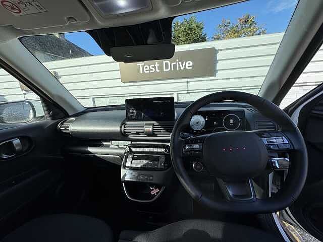 Hyundai INSTER 85kW 02 49kWh 5dr Auto White