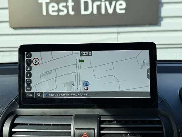 Hyundai INSTER 85kW 02 49kWh 5dr Auto White