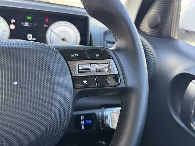 Hyundai INSTER 85kW 02 49kWh 5dr Auto White
