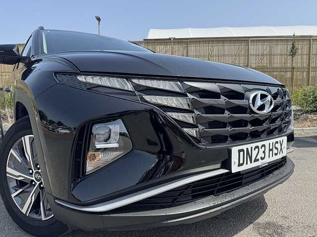 Hyundai TUCSON 1.6 TGDi 48V MHD SE Connect 5dr 2WD DCT Black