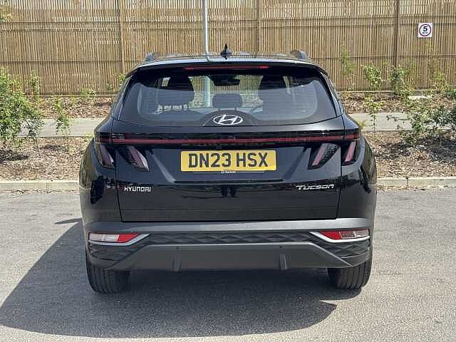 Hyundai TUCSON 1.6 TGDi 48V MHD SE Connect 5dr 2WD DCT Black