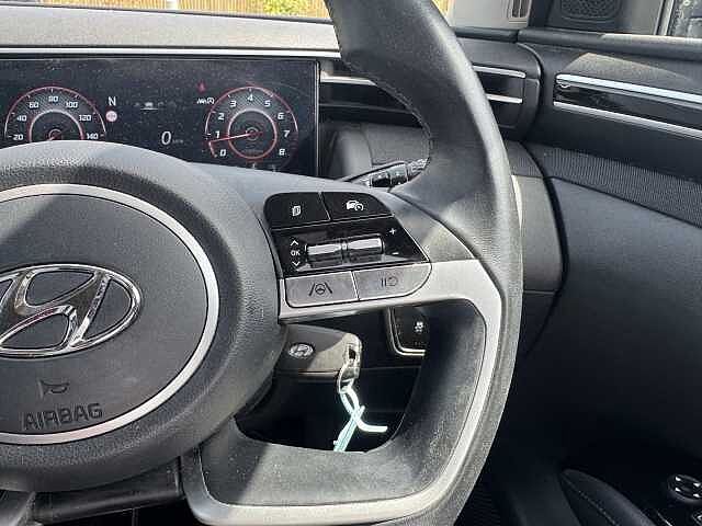 Hyundai TUCSON 1.6 TGDi 48V MHD SE Connect 5dr 2WD DCT Black