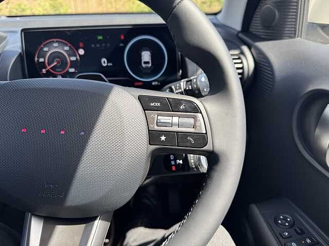 Hyundai INSTER 85kW 02 49kWh 5dr Auto Beige