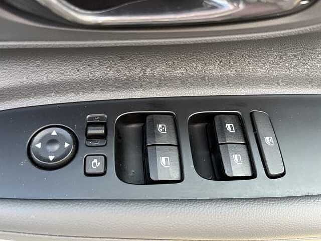 Hyundai BAYON 1.0 TGDi Ultimate 5dr DCT White