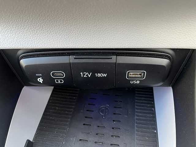 Hyundai BAYON 1.0 TGDi Ultimate 5dr DCT White