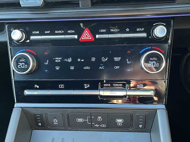 Hyundai SANTA FE 1.6 TGDi Hybrid Calligraphy 5dr 4WD Auto