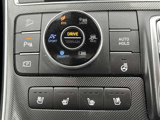 Hyundai SANTA FE 1.6 TGDi Hybrid Ultimate 5dr 4WD Auto Grey