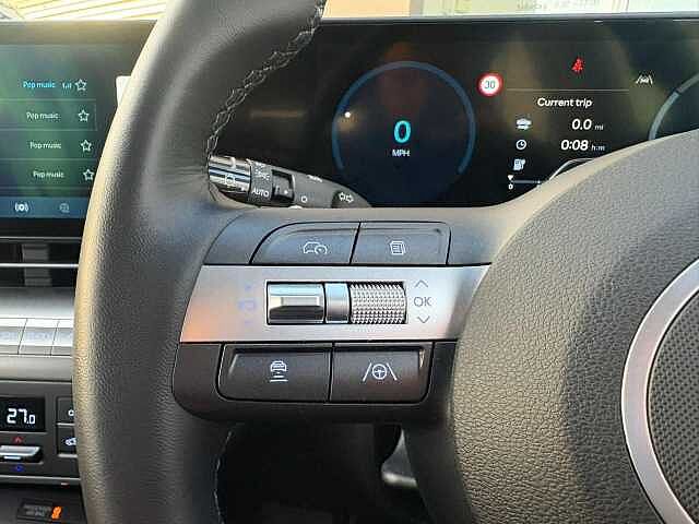 Hyundai KONA 65.4kWh Advance Auto 5dr Black
