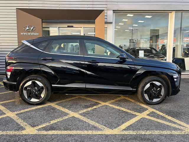 Hyundai KONA 65.4kWh Advance Auto 5dr Black