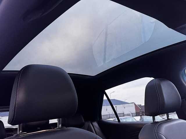 Volkswagen ID.3 Pro Performance 58kWh Family Auto 5dr