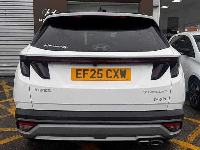 Hyundai TUCSON 1.6 T-GDi 13.8kWh Ultimate Auto Euro 6 (s/s) 5dr White