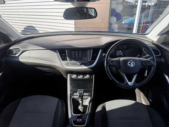 Vauxhall Grandland X 1.2 Turbo SE Euro 6 (s/s) 5dr