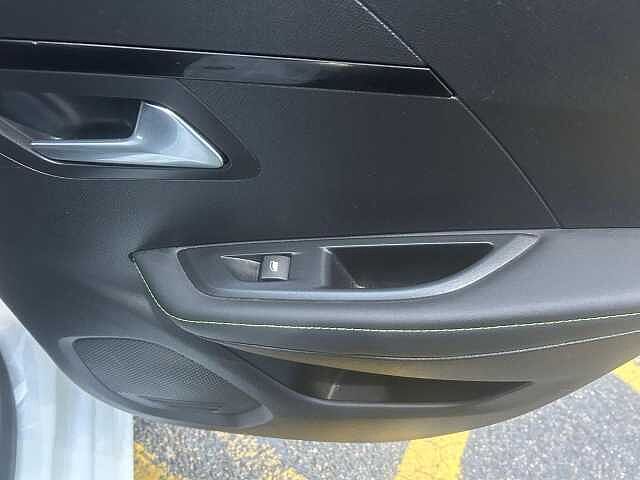 Peugeot E-208 50kWh GT Premium Auto 5dr (7kW Charger)