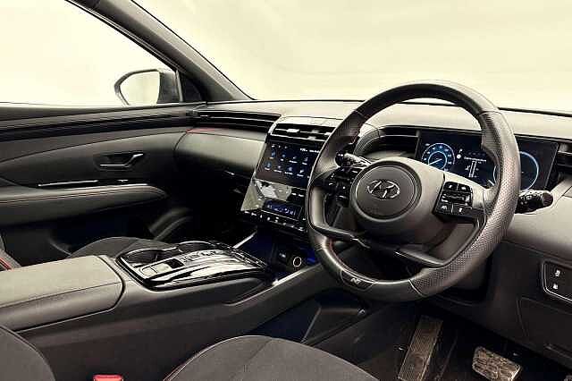 Hyundai TUCSON 1.6 T-GDi 13.8kWh N Line Auto 4WD Euro 6 (s/s) 5dr Red