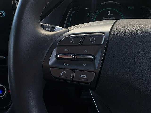 Hyundai IONIQ 1.6 h-GDi 8.9kWh Premium SE DCT Euro 6 (s/s) 5dr Intense Blue