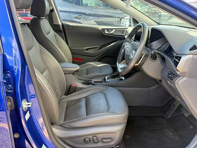 Hyundai IONIQ 1.6 h-GDi 8.9kWh Premium SE DCT Euro 6 (s/s) 5dr Intense Blue