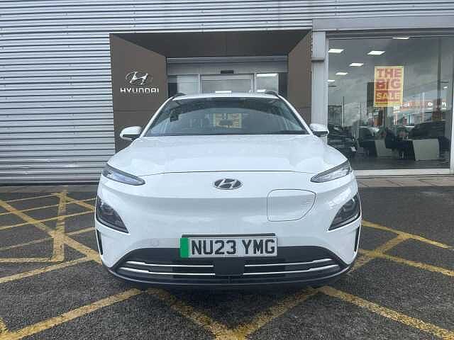 Hyundai KONA 39kWh SE Connect Auto 5dr (10.5kW Charger) White