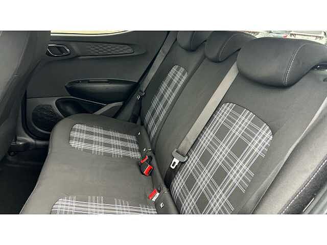 Hyundai i10 I10 1.2 [79] Premium 5dr Auto [Nav]