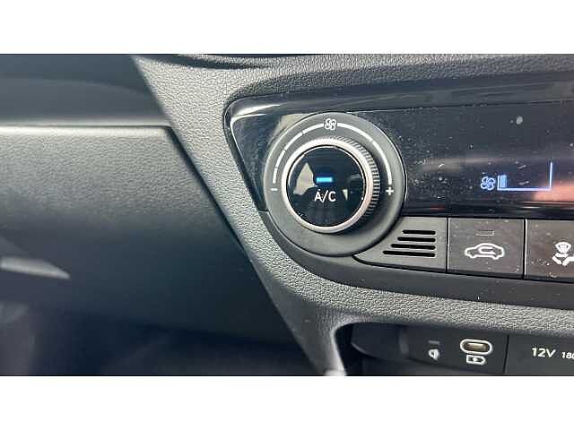Hyundai i10 I10 1.2 [79] Premium 5dr Auto [Nav]