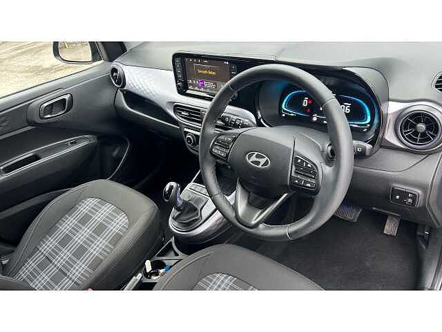 Hyundai i10 I10 1.2 [79] Premium 5dr Auto [Nav]