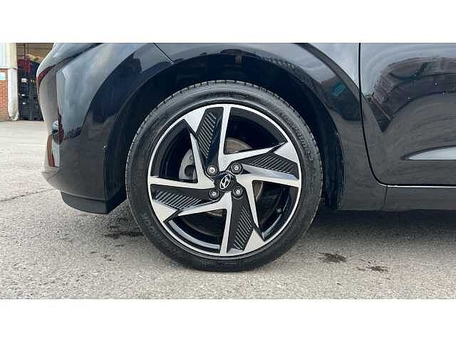 Hyundai i10 I10 1.2 [79] Premium 5dr Auto [Nav]