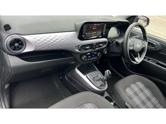Hyundai i10 I10 1.2 [79] Premium 5dr Auto [Nav]