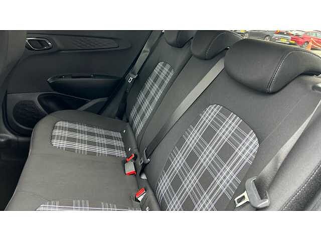Hyundai i10 I10 1.2 [79] Premium 5dr Auto [Nav]