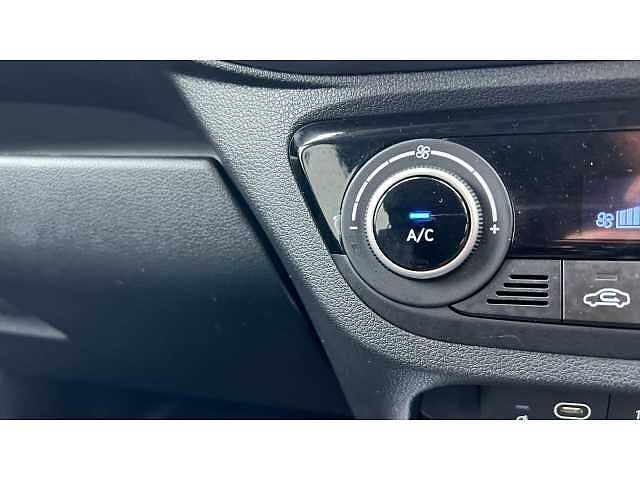 Hyundai i10 I10 1.2 [79] Premium 5dr Auto [Nav]