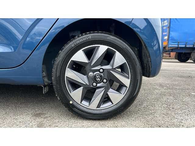 Hyundai I10 i10 5Dr HAT 1.0 MPi 63ps Advance NAV Vibrant Blue