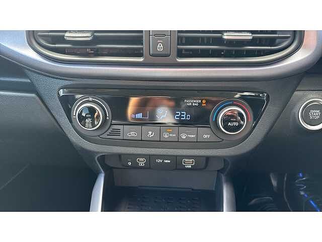 Hyundai I10 i10 5Dr HAT 1.2 MPi 79ps Premium NAV AU Meta Blue