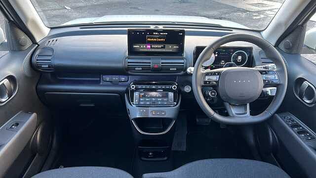 Hyundai INSTER Inster 5Dr HAT 85kW 2 49kWh Natural Ivory