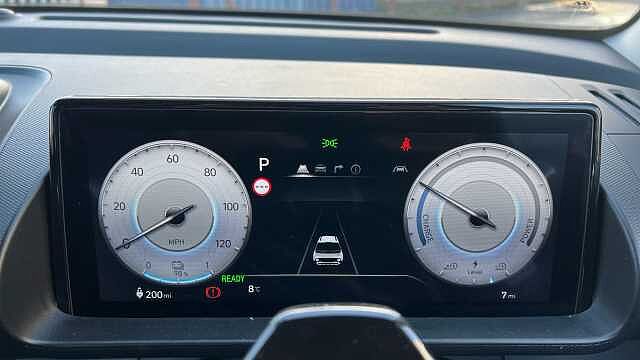 Hyundai INSTER Inster 5Dr HAT 85kW 2 49kWh Natural Ivory